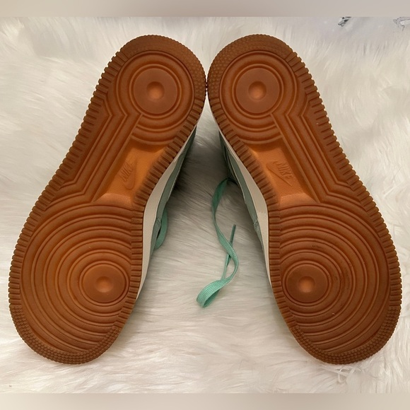 Nike Mint Green Air Force 1 07 Mid Season Size 9.5 - Picture 13 of 14